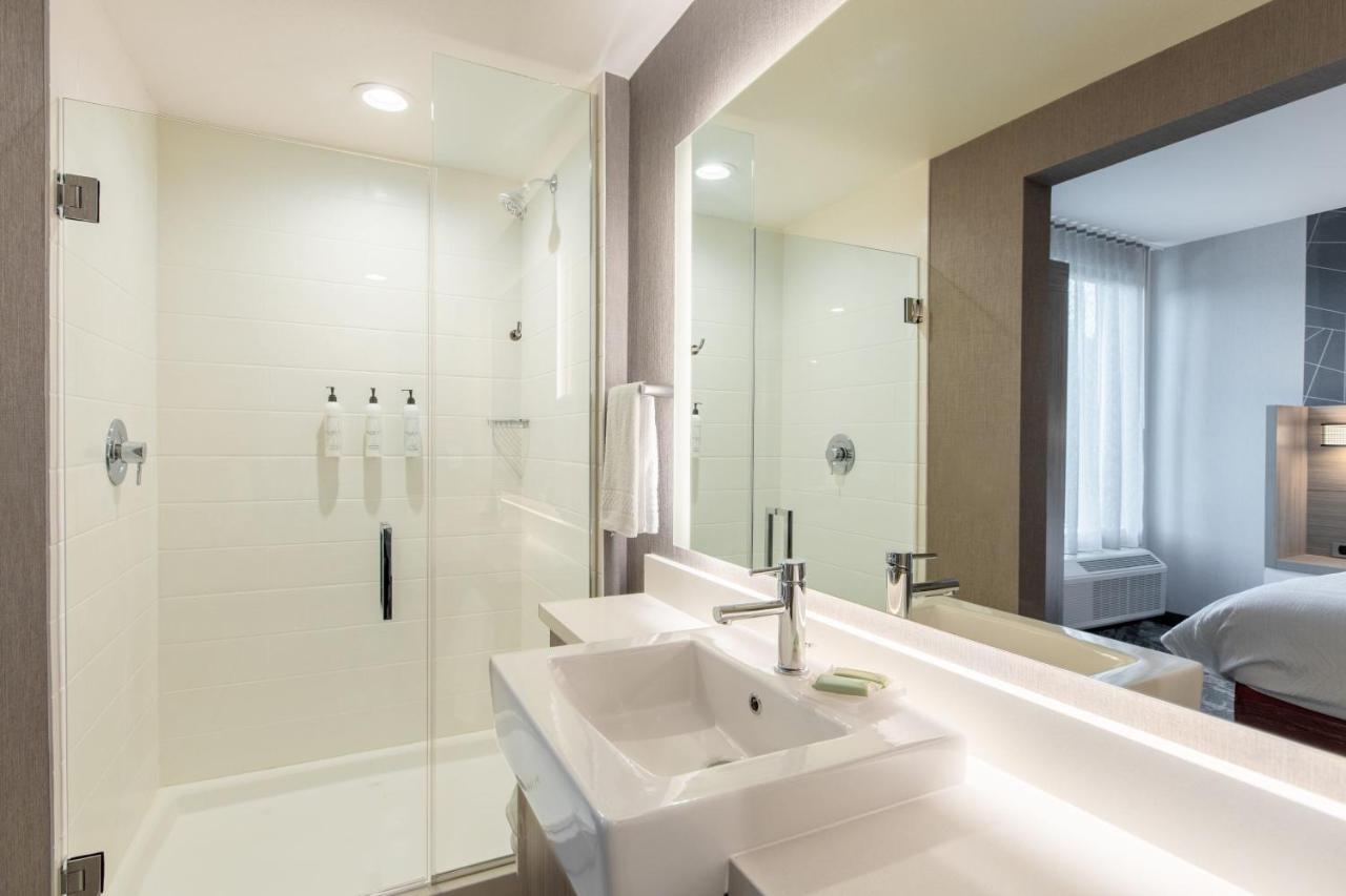 Springhill Suites By Marriott Chester Exterior photo