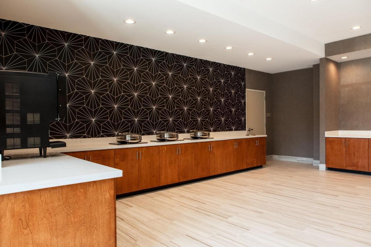 Springhill Suites By Marriott Chester Exterior photo