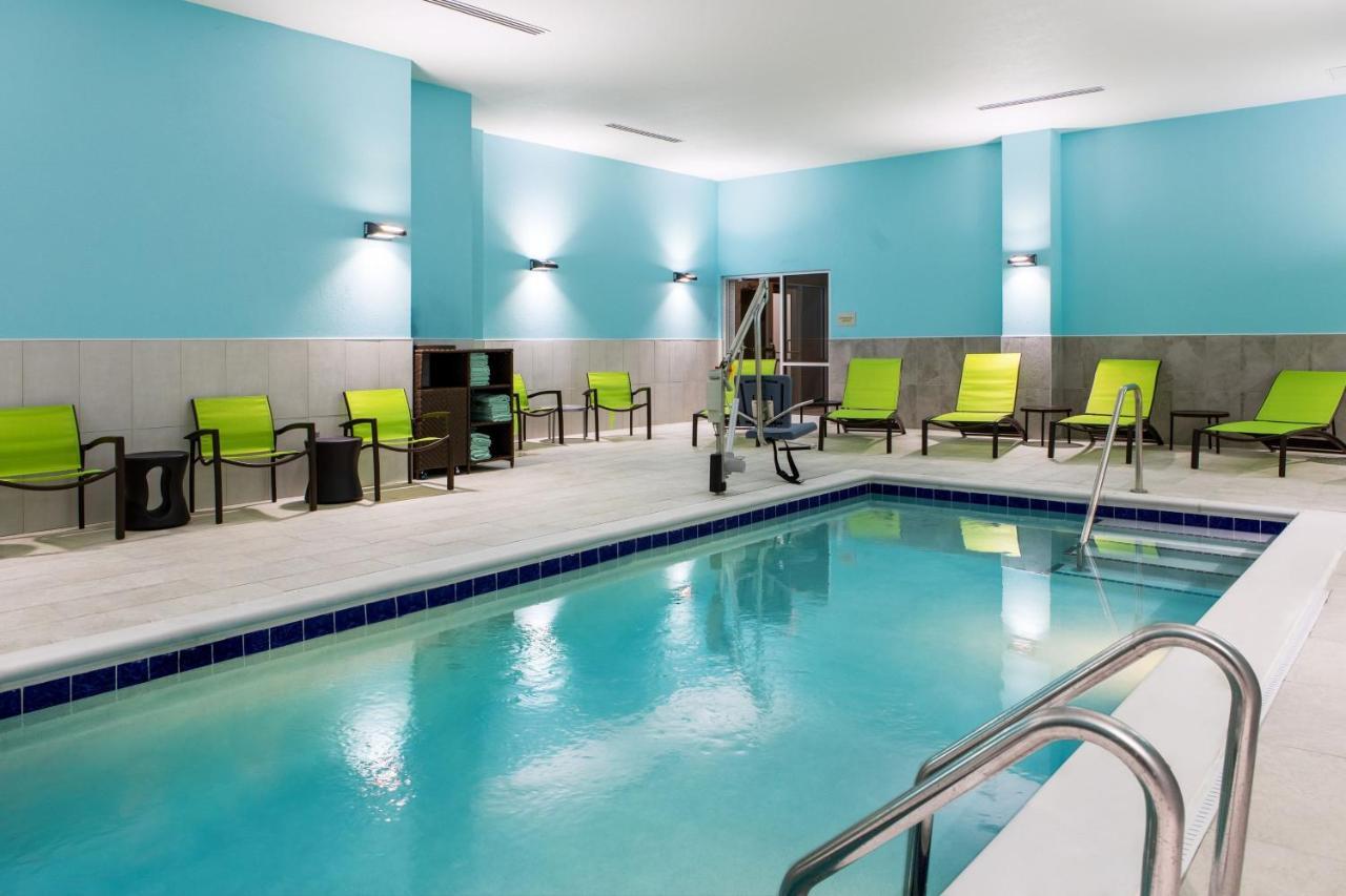 Springhill Suites By Marriott Chester Exterior photo